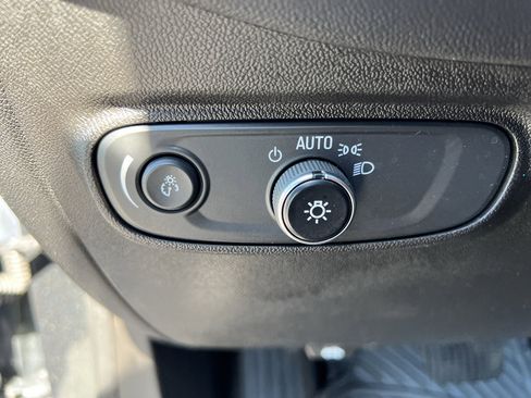 Used 2021 Chevrolet Equinox LT AWD/4WD image 18