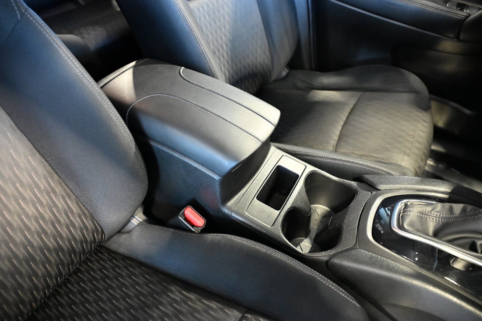 Used 2017 Nissan Rogue S FWD image 35