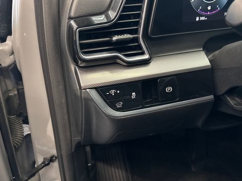 Used 2023 Kia Sportage SX image 38