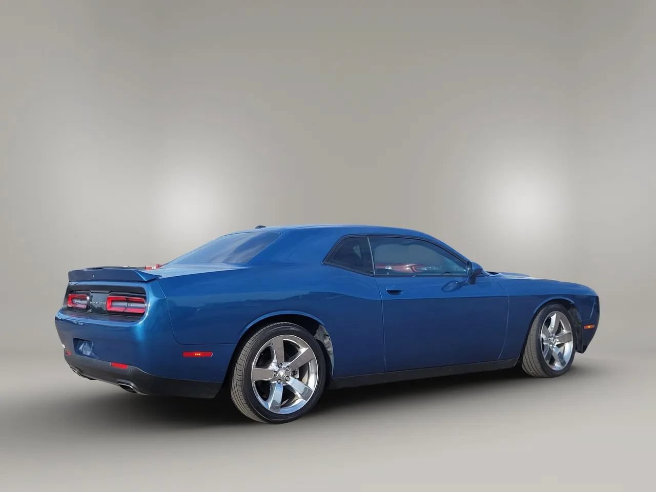 Used 2022 Dodge Challenger GT RWD image 4