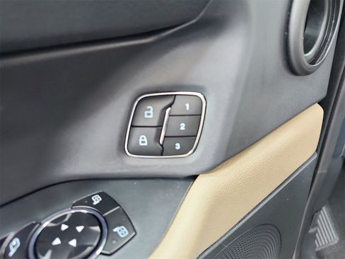 Used 2023 Ford Expedition Limited image 21