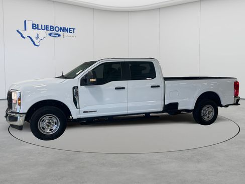 Used 2025 Ford F350 XL w/ XL Driver Assist Package RWD image 8