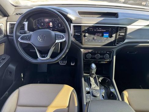 Used 2023 Volkswagen Atlas Cross Sport SEL R-Line image 9