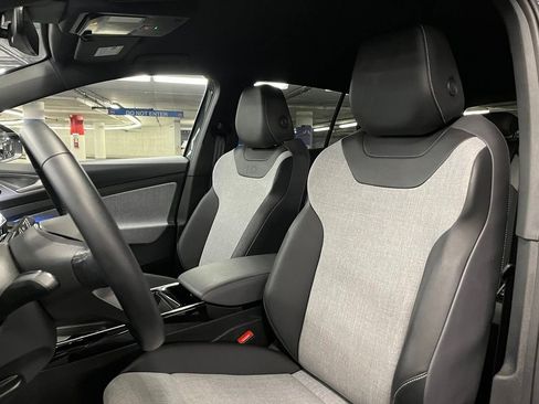Certified 2024 Volkswagen ID.4 2WD image 19