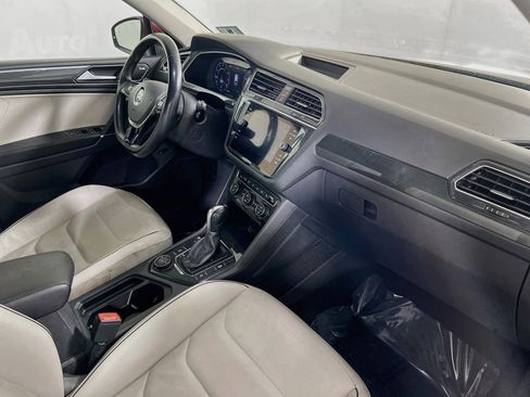 Used 2018 Volkswagen Tiguan SEL Premium w/ 3rd Row Seat Package AWD/4WD image 30
