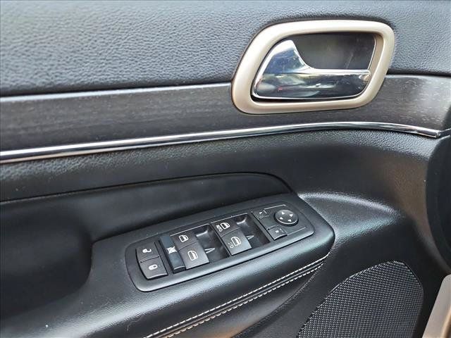 Used 2015 Jeep Grand Cherokee Limited RWD image 22