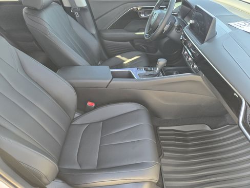 Used 2025 Acura ADX AWD image 21