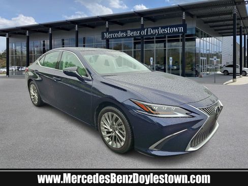 Used 2020 Lexus ES 350 Ultra Luxury w/ Accessory Package FWD image 1