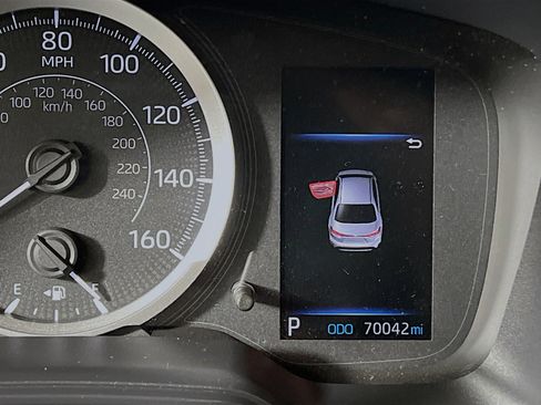 Used 2020 Toyota Corolla LE w/ Carpet Mat Package (TMS) image 20