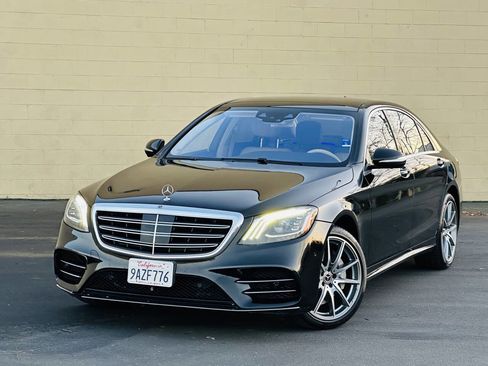 Used 2018 Mercedes-Benz S 560 Sedan image 3