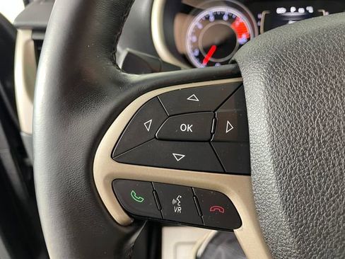 Used 2016 Jeep Cherokee Latitude w/ Safety/Convenience Group AWD/4WD image 10