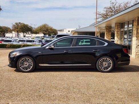 Used 2019 Kia K900 Luxury image 4
