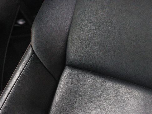 Certified 2018 Toyota RAV4 SE FWD image 28