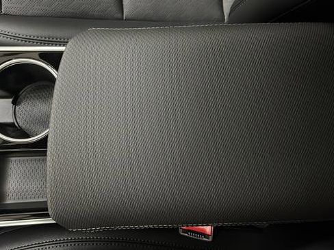 New 2026 Chevrolet Equinox LT w/ Convenience Package II AWD/4WD image 19