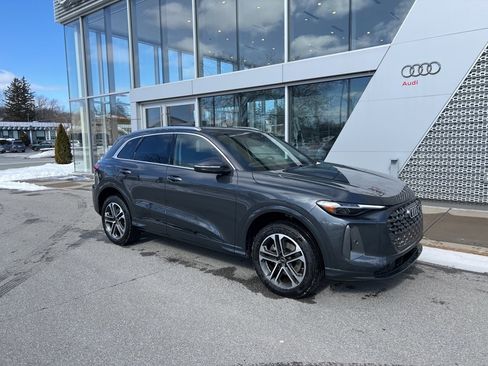 Used 2025 Audi Q5 Premium Plus w/ Premium Plus image 10
