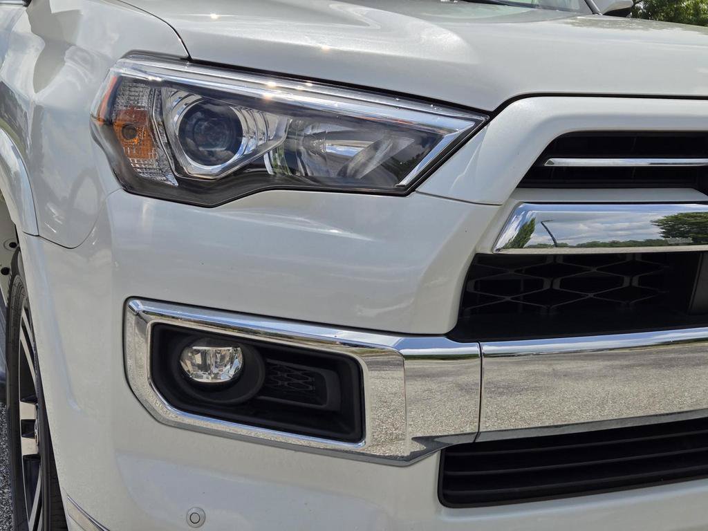 Used 2023 Toyota 4Runner Limited AWD/4WD image 3