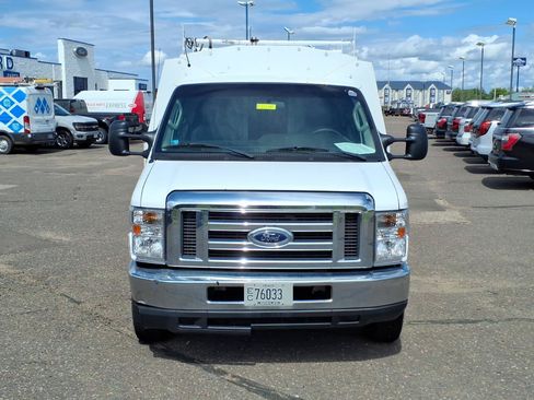 Used 2017 Ford E-450 and Econoline 450 Super Duty RWD image 9