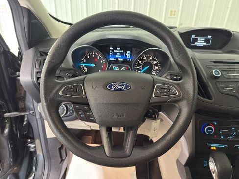 Certified 2018 Ford Escape SE FWD image 3