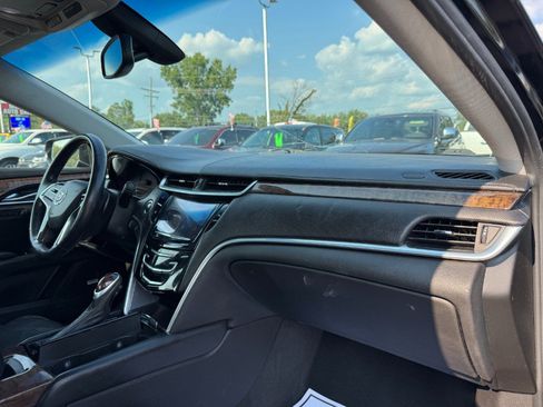 Used 2013 Cadillac XTS Luxury FWD image 19