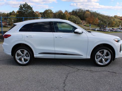 New 2025 Audi Q5 Premium Plus AWD/4WD image 9