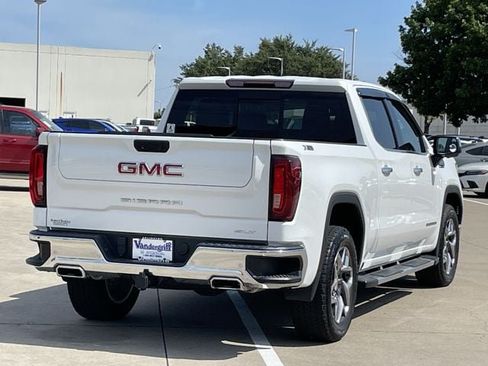 Used 2022 GMC Sierra 1500 SLT w/ SLT Premium Plus Package AWD/4WD image 4