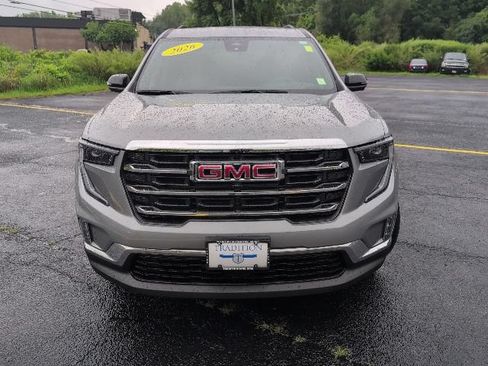 Used 2026 GMC Acadia Elevation w/ Elevation Premium Package AWD/4WD image 8