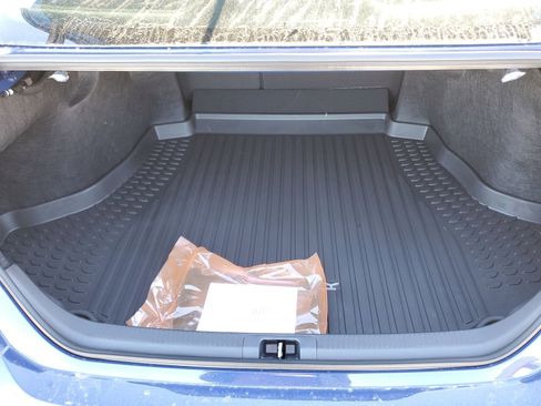 New 2026 Toyota Camry SE image 7