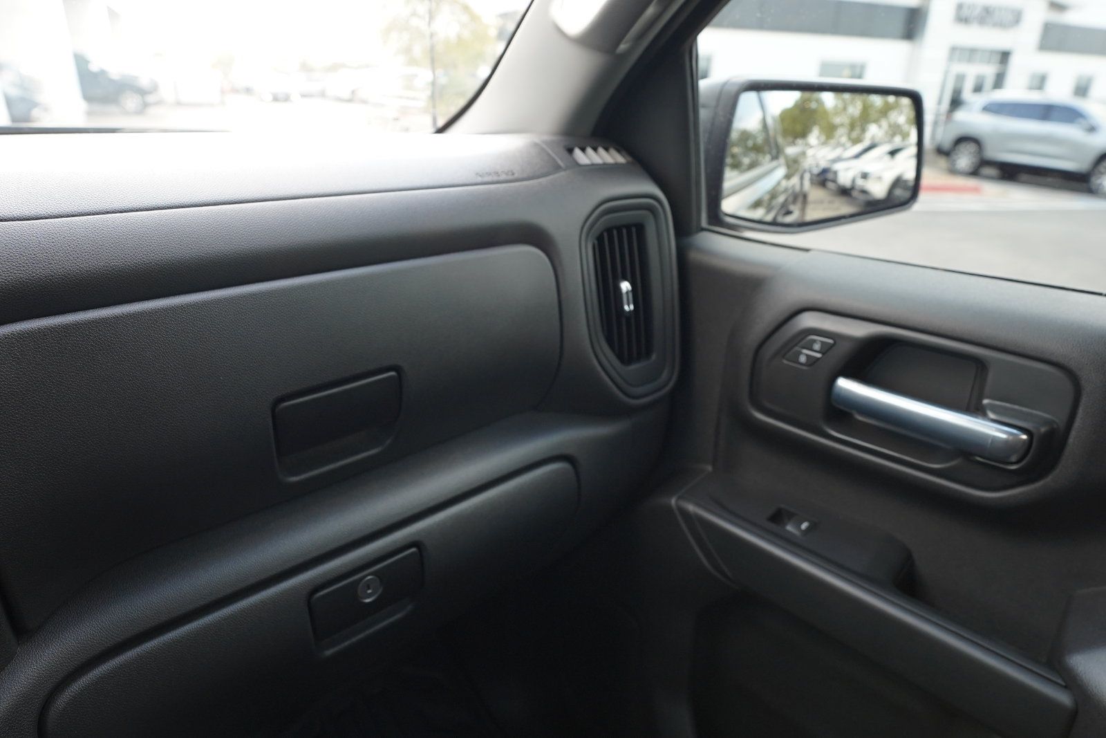 Used 2025 Chevrolet Silverado 1500 W/T w/ WT Value Package RWD image 8