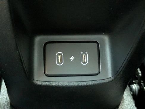 Used 2024 Hyundai Elantra Limited FWD image 14