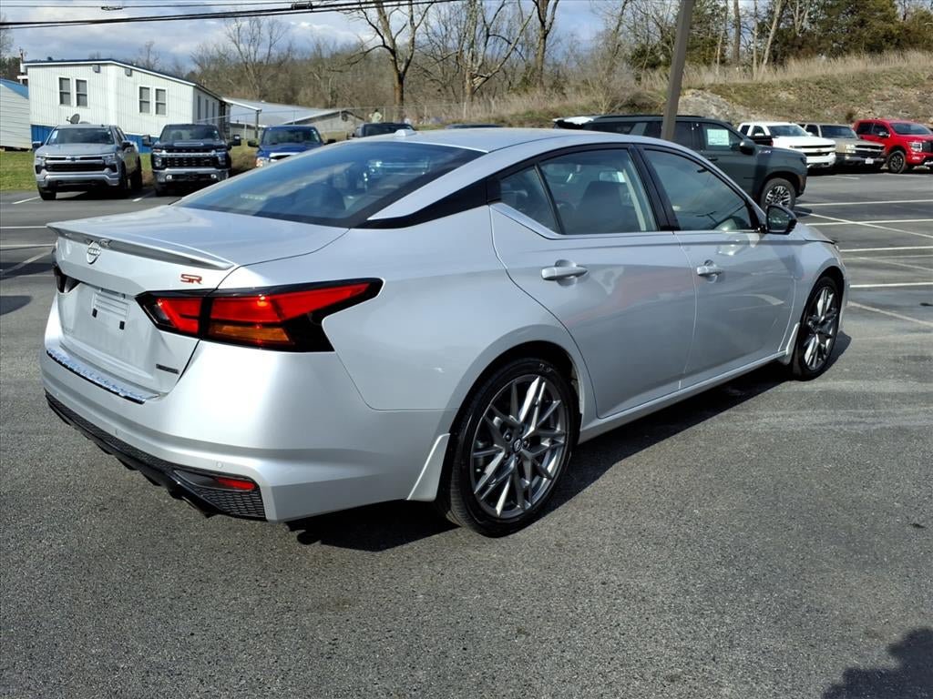 Used 2023 Nissan Altima 2.0 SR FWD image 6
