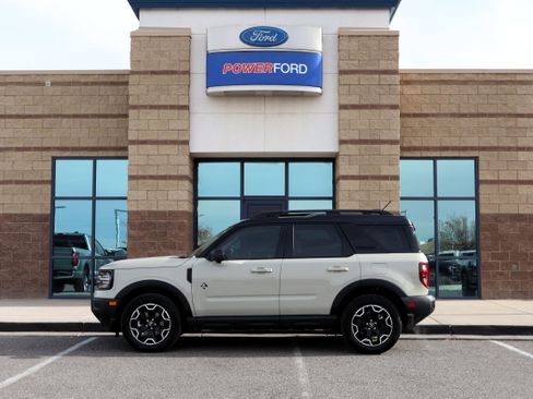 New 2025 Ford Bronco Sport Outer Banks w/ Outer Banks Tech Package+ image 9