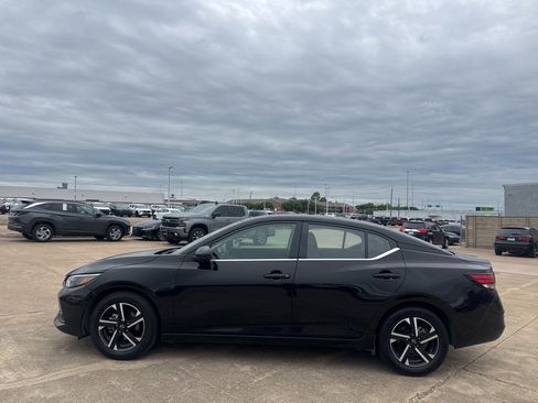 Certified 2024 Nissan Sentra SV FWD image 11