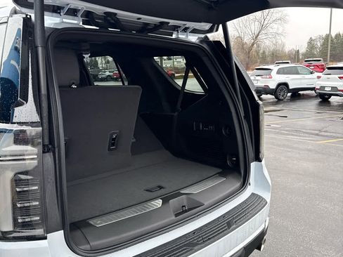 New 2026 Chevrolet Tahoe Premier w/ Sun And Tow Package AWD/4WD image 12