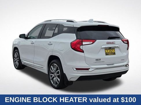 Used 2024 GMC Terrain Denali w/ Denali Premium Package AWD/4WD image 7