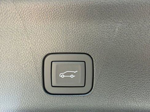 Used 2026 GMC Yukon AT4 w/ AT4 Premium Plus Package AWD/4WD image 21