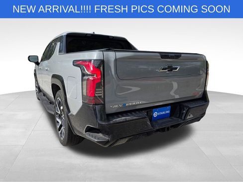 Used 2025 Chevrolet Silverado EV RST image 6