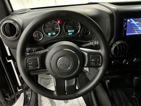 Used 2015 Jeep Wrangler Unlimited Sport w/ Max Tow Package AWD/4WD image 11