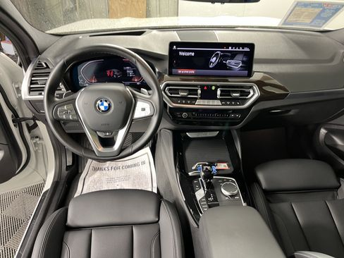 Used 2025 BMW X4 xDrive30i image 11