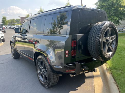 Certified 2024 Land Rover Defender 110 X-Dynamic SE AWD/4WD image 5