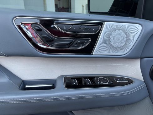 Used 2021 Lincoln Navigator L Black Label AWD/4WD image 13