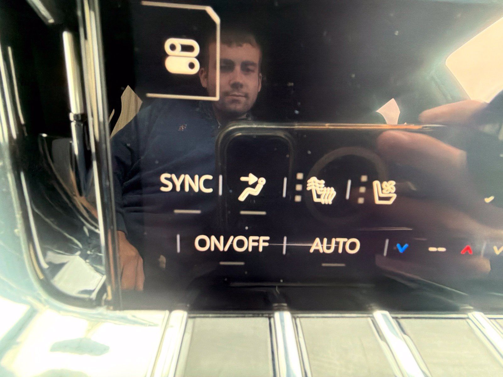 Used 2025 GMC Yukon Denali AWD/4WD image 21