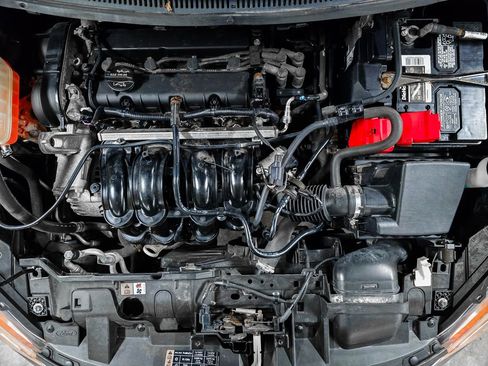 Used 2014 Ford Fiesta SE w/ Equipment Group 201A image 12