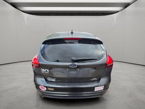 Used 2016 Ford Focus SE w/ SE Sport Package image 8