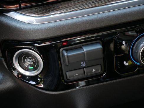 Used 2023 Chevrolet Silverado 1500 RST w/ Protection Package AWD/4WD image 18
