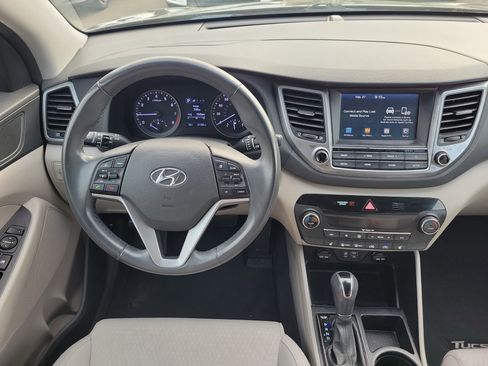 Used 2018 Hyundai Tucson Sport image 18