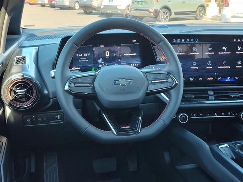 New 2026 Chevrolet Equinox EV RS image 8