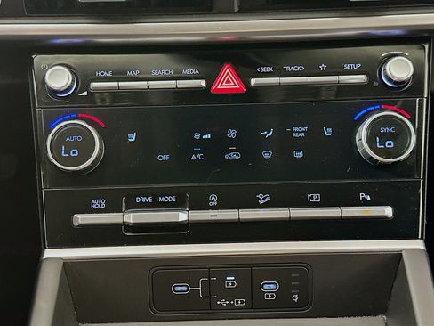 Used 2025 Hyundai Santa Fe SEL FWD image 23