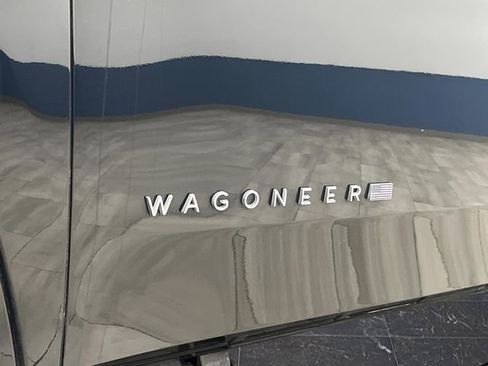 Used 2024 Jeep Wagoneer L Series III w/ Premium Group I image 40