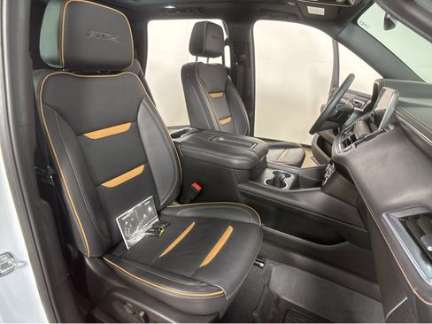 Used 2024 GMC Yukon AT4 image 6
