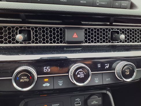 Used 2023 Honda Civic Sport image 7